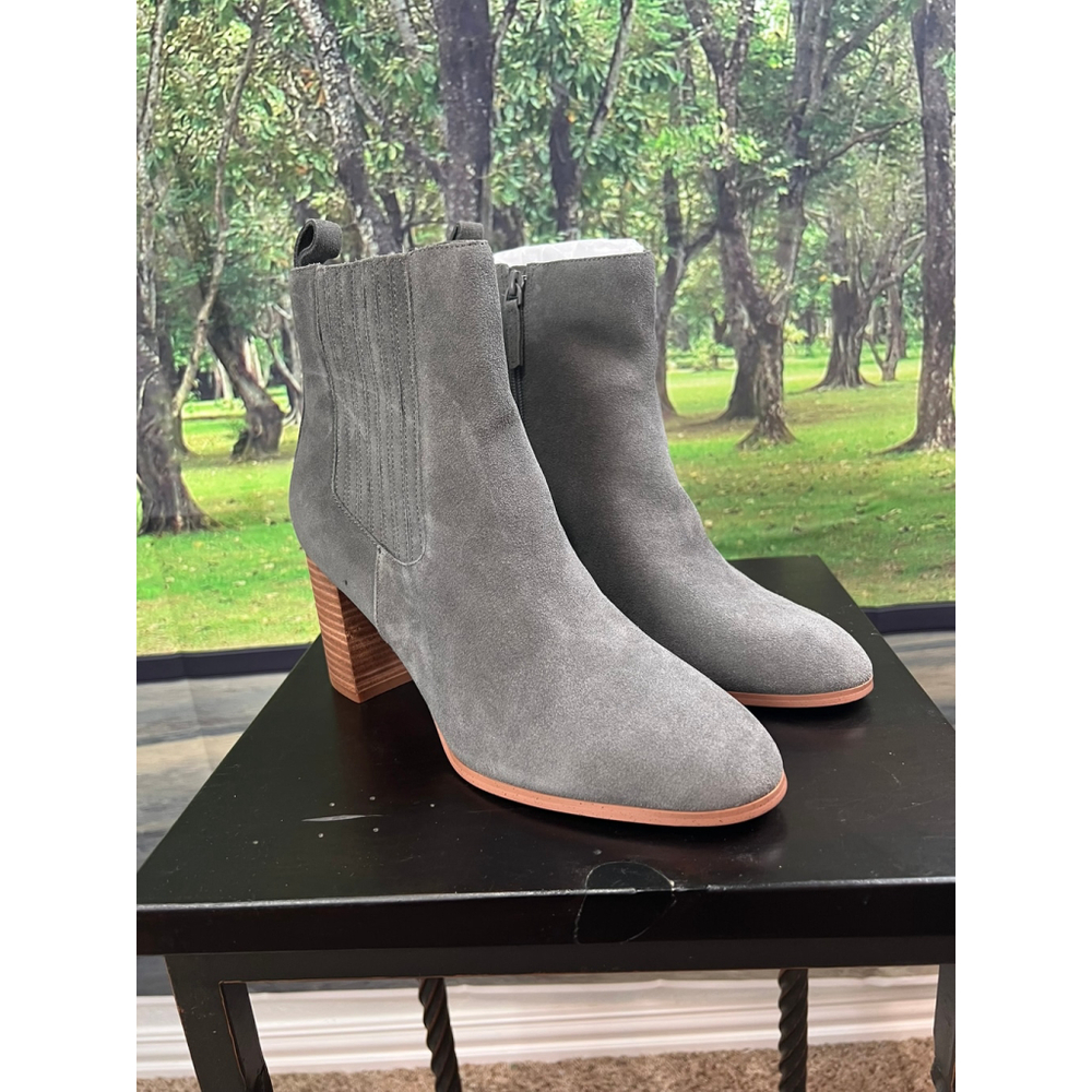 Violet & Red Gray Meaghan Heeled Ankle Boots Sz 10